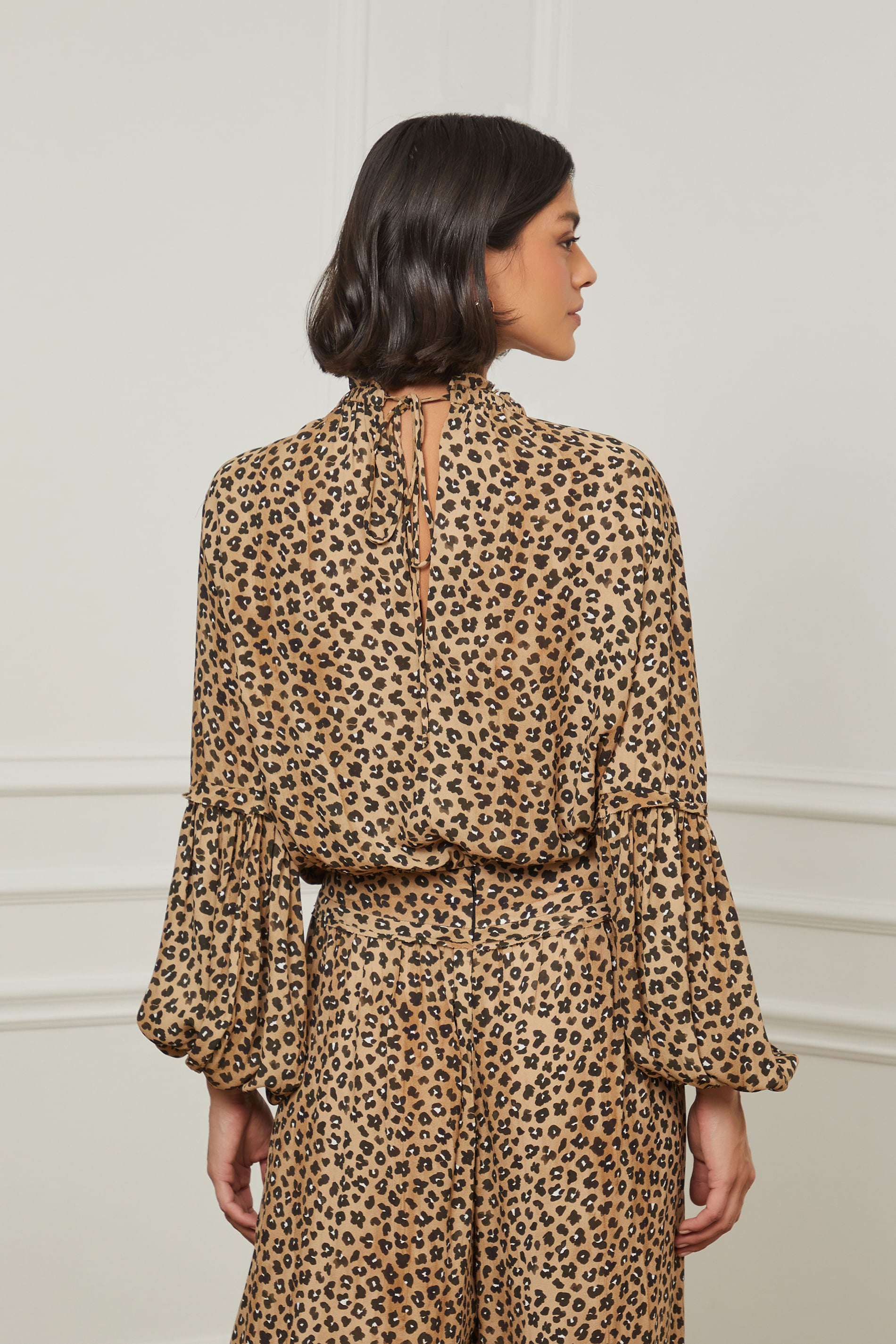 Gola alta — blusa Onça Animale